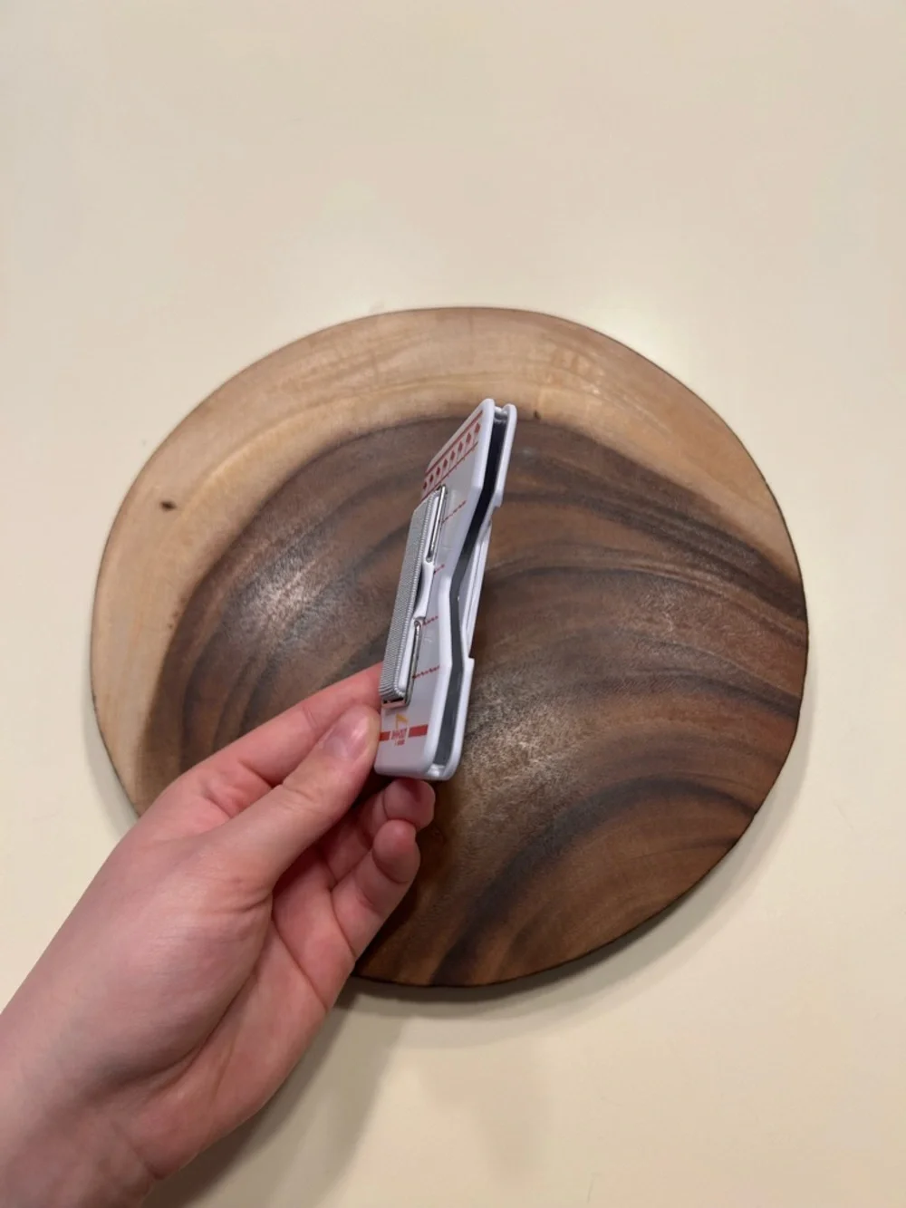 IN-N-OUT Phone Stand / Grip